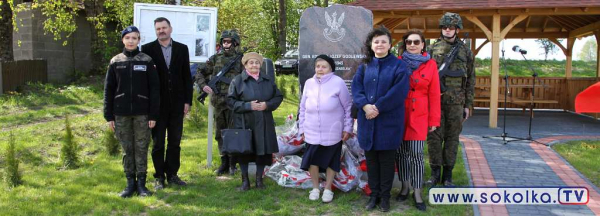 Mieszkańcy gminy Dąbrowa Białostocka uczcili rocznicę śmierci generała [Film i Zdjęcia]