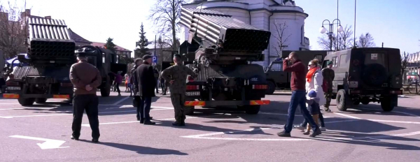 Pokaz sprzętu wojskowego w Sok&oacute;łce [Film]