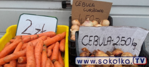 Poniedziałkowy rynek: To miejsce, gdzie kupimy warzywa i sprzęty kuchenne [Zdjęcia]