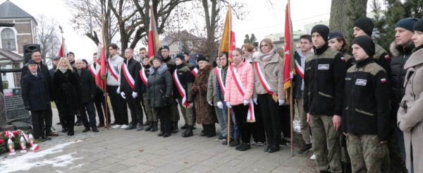 83. rocznica pierwszej masowej deportacji Polak&oacute;w na Sybir [Film, Zdjęcia]