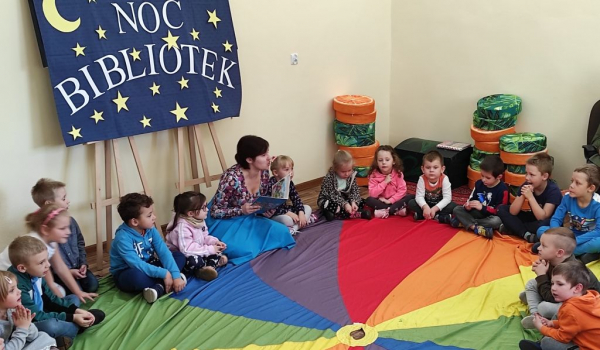 Biblioteka Publiczna w Sok&oacute;łce zaprosiła mieszkańc&oacute;w do udziału w kolejnej edycji Nocy Bibliotek [Zdjęcia]