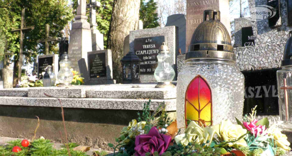 Jak mieszkańcy sok&oacute;łki przygotowują się do Dnia Wszystkich Świętych ? [Film]