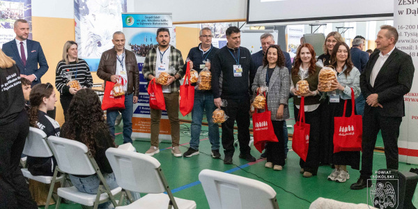 Erasmus+ połączył młodzież z trzech kraj&oacute;w.