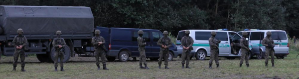 SG: Po stronie białoruskiej na wysokości m. Usnarz G&oacute;rny widzimy 24 osoby