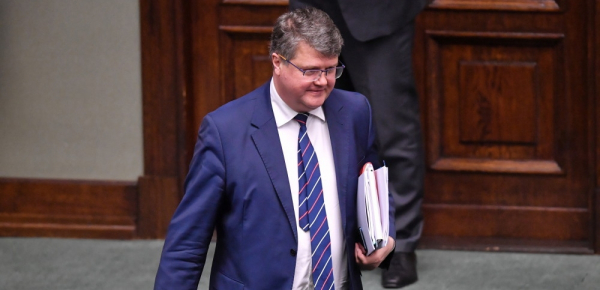 Wąsik o zniesieniu zakazu przebywania przy granicy: musimy przeanalizować wszystkie "za" i "przeciw"