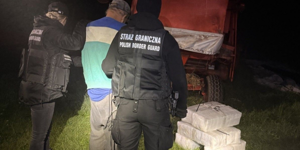 Skradzione Audi i papierosy z podniebnego przemytu. Dwie akcje Straży Granicznej w Kuźnicy
