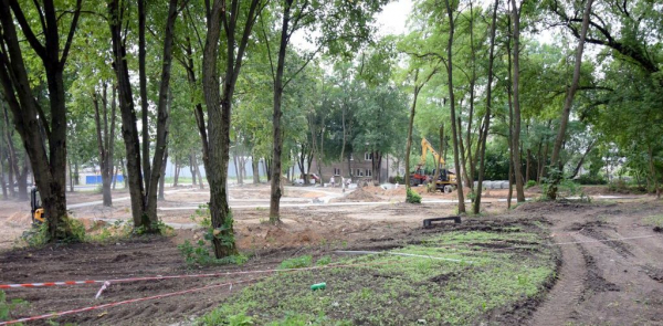 Trwają prace w parku na Os. Buchwałowo w Sok&oacute;łce [Zdjęcia]