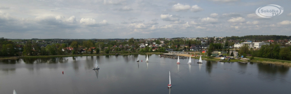 13 zał&oacute;g rywalizuje nad zalewem w Sok&oacute;łce [Film]