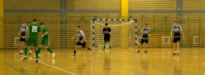 Dąbrowa Białostocka: Zawodnicy rywalizowali w Turnieju IV ligi Podlaskiego Związku Piłki Nożnej [Film]