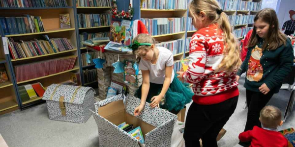 Małe serca, wielka pomoc &ndash; dzieci z Sidry pokazują piękno świątecznego dzielenia się