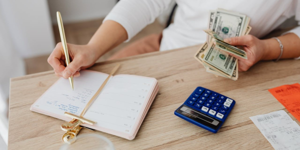 Ekonomia eksploatacji kotł&oacute;w &ndash; jak zmniejszyć koszty paliwa bez utraty komfortu