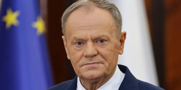 Prezerwatywy na fakturze dla premiera. Internetowa prowokacja wywołała burzę wok&oacute;ł KSeF.