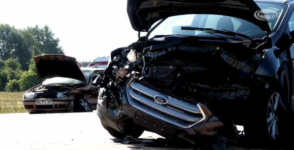 NA SYGNALE: Zderzenie dw&oacute;ch aut przy miejscowości Makowlany [Film]