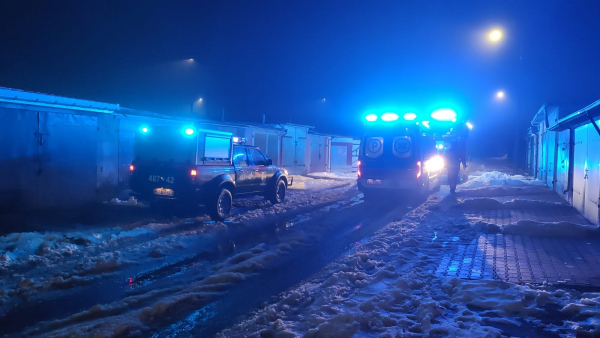 NA SYGNALE: Znaleziono mężczyznę w zamkniętym garażu