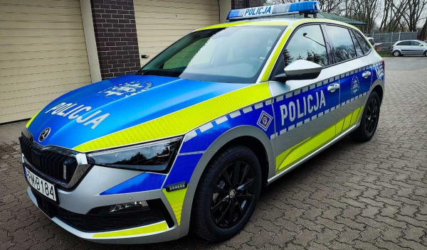 Radiowóz w nowych barwach trafił do sokólskich policjantów