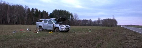 NA SYGNALE: Isuzu wypadło z drogi w okolicach Brzozowa