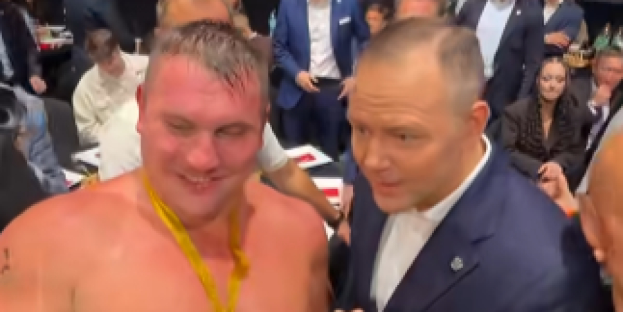 „Wierzba” znów pokazuje charakter! Paweł Wierzbicki w półfinale Turnieju Wagi Ciężkiej.