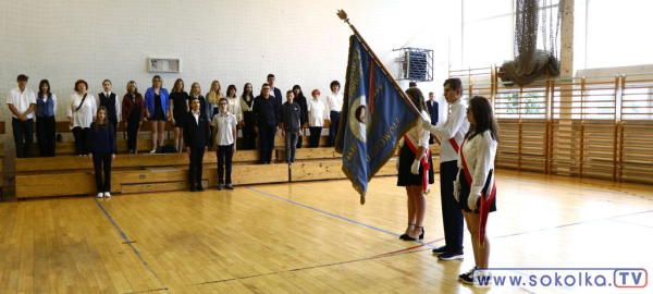 Mury suchowolskiej szkoły ponownie wypełniły się radością, rozmowami i dźwiękiem szkolnego dzwonka