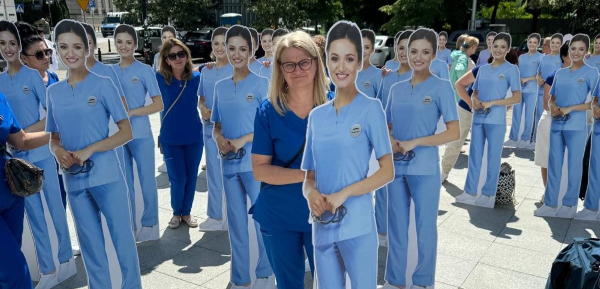 OZZiP: należy dążyć do dwukrotnego zwiększenia liczby pielęgniarek do 2039 roku