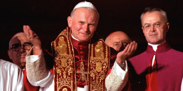 47 lat temu uni&oacute;sł się biały dym nad Kaplicą Sykstyńską