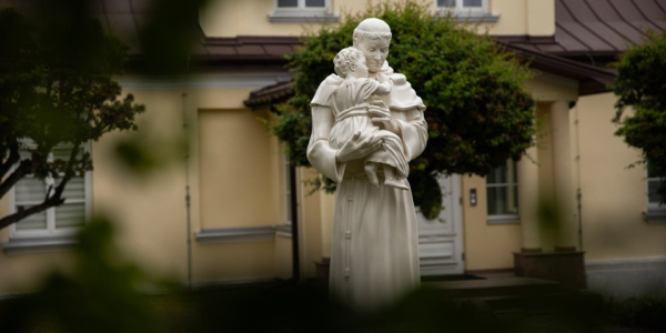 Nowe figury przy sanktuarium w Sok&oacute;łce. &bdquo;To nawiązanie do Eucharystii i naszej parafialnej tożsamości&rdquo;.