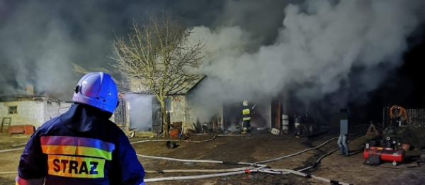 NA SYGNALE: Pożar stodoły w Makowlanach [Zdjęcia]