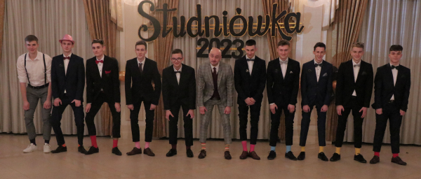 Studni&oacute;wka Zespołu Szk&oacute;ł w Dąbrowie Białostockiej [Film, Zdjęcia]