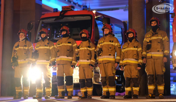 NA SYGNALE: Strażacy uczcili ofiary tragicznego wypadku pod Toruniem [Film]