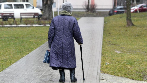 Prezes ZUS: pierwsze czternastki na konta emerytów i rencistów trafią w październiku