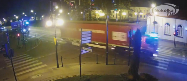 Strażacki konw&oacute;j przejechał przez Sok&oacute;łkę [Film]