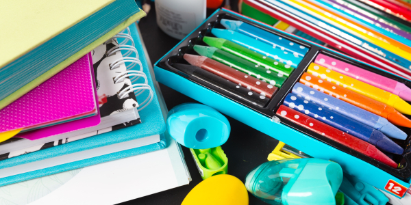 Środki wypłacane na wyprawkę szkolną sięgnęły już blisko 1,3 mld zł, w tym 37,7 mln zł w regionie.