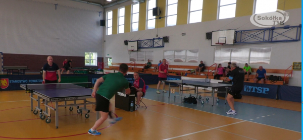 51 uczestnik&oacute;w na zawodach w tenisa stołowego z okazji Dni Sok&oacute;łki 2022 [Film,Zdjęcia]