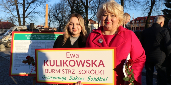 Burmistrz Sokółki Ewa Kulikowska zaprezentowała swoją &quot;DRUŻYNĘ&quot; [Zdjęcia]