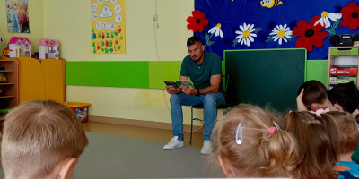 Tata też czyta – wyjątkowe spotkanie z książką w Przedszkolu nr 4 w Sokółce.