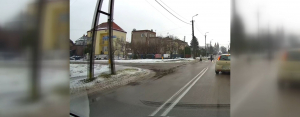 Jazda „po piętach” na przejściu dla pieszych w Dąbrowie Białostockiej [Film od Widza]