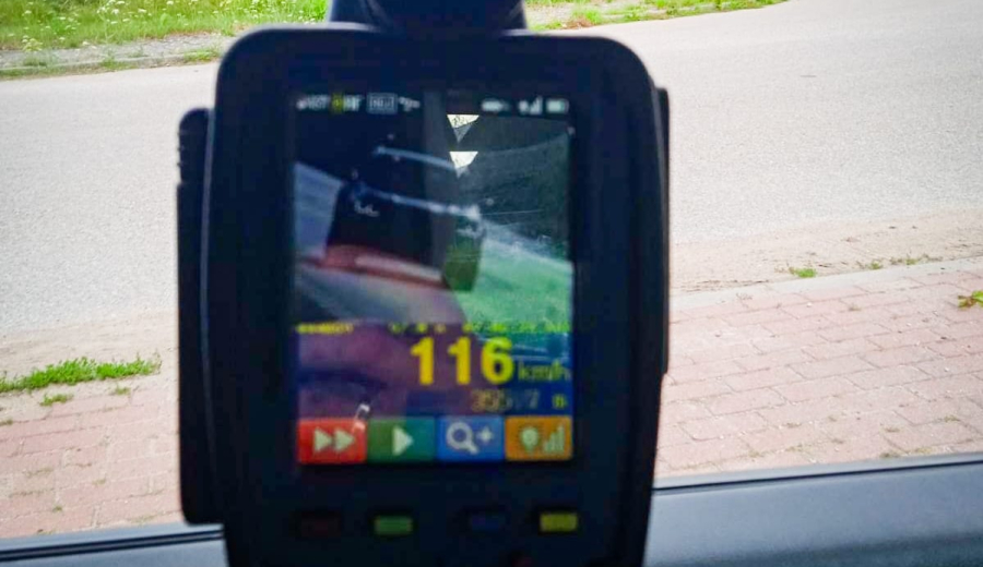 W recydywie przekroczyła prędkość, dostała wysoki mandat i straciła prawo jazdy