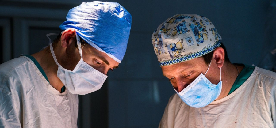 Ile Podlaski NFZ płaci za pacjenta? Nowe dane o wydatkach na refundację świadczeń i leków