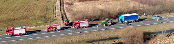 NA SYGNALE: Kolizja przed skrzyżowaniem dr&oacute;g DK8 oraz DW671 [Film, Zdjęcia]