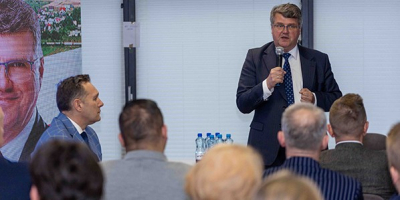 Spotkanie europosła Macieja Wąsika w Sokółce i Janowie. Rozmawiano o Unii Europejskiej, bezpieczeństwie i problemach regionu.