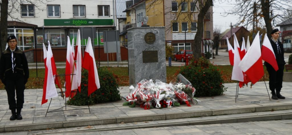 Mieszkańcy Dąbrowy Białostockiej uczcili Narodowe Święto Niepodległości