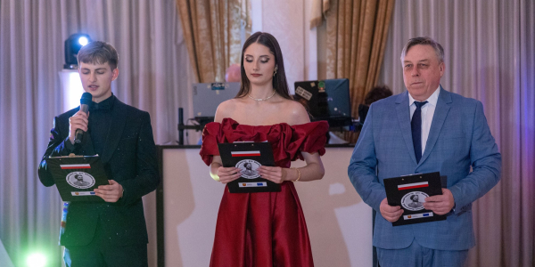 Studni&oacute;wka w Dąbrowie Białostockiej &ndash; noc, w kt&oacute;rej młodość spotyka dorosłość