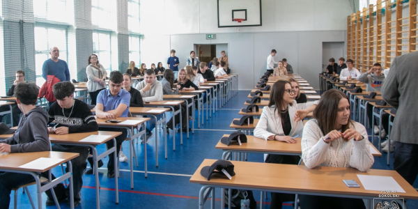 Logistyka przyciąga młodych i otwiera drzwi do przyszłości