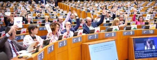 Komitet Region&oacute;w postuluje uproszczenie unijnych przepis&oacute;w dot. zam&oacute;wień publicznych