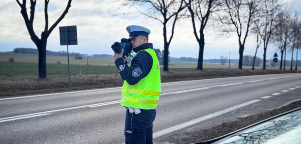 Akcja „Bezpieczna 8” – Policjanci kontrolowali kierowców na DK8