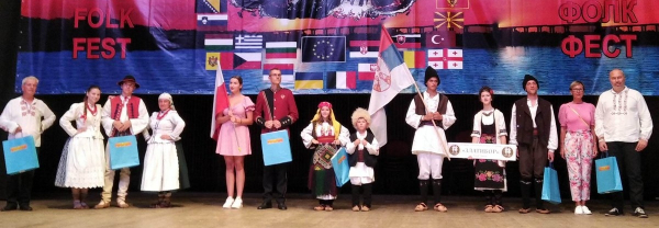 Wspaniały występ sok&oacute;lskiej orkiestry i mażoretek w Bułgarii [Zdjęcia]