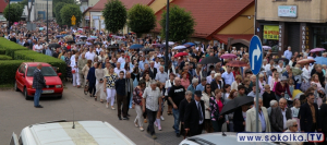 Dziś ulicami Sokółki przeszła procesja Bożego Ciała. Tysiące wiernych wzięło w niej udział.