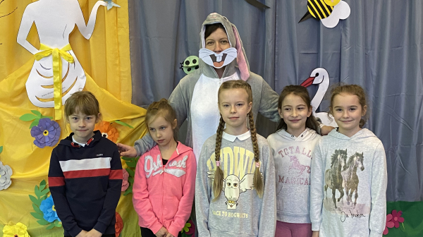 Wielkanocne Spotkanie Integracyjne w Szkole Podstawowej w Białousach [Zdjęcia]