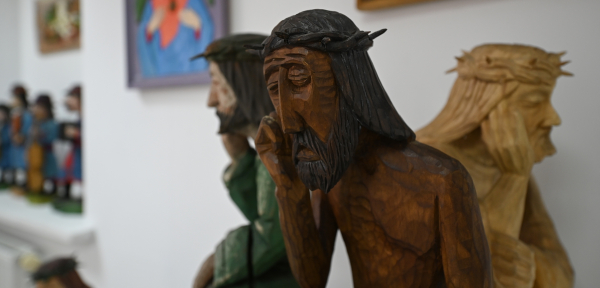 Wernisaż wystawy "Rzeźba Piotra Szałkowskiego" w sok&oacute;lskim muzeum