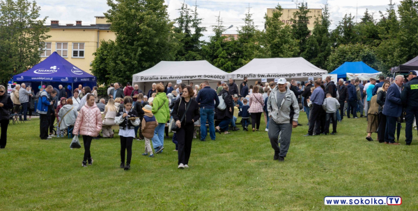 IV Festyn Parafialny św. Antoniego w Sok&oacute;łce &ndash; radosne święto wsp&oacute;lnoty, rodzin i pielgrzym&oacute;w.