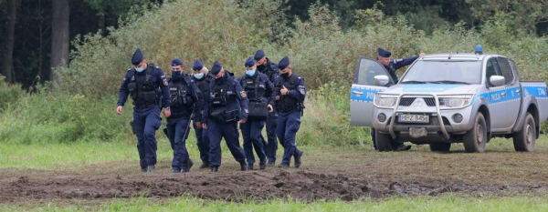 W 183 miejscowościach, gdzie wprowadzono stan wyjątkowy, zaczął obowiązywać zakaz przebywania os&oacute;b nieupoważnionych